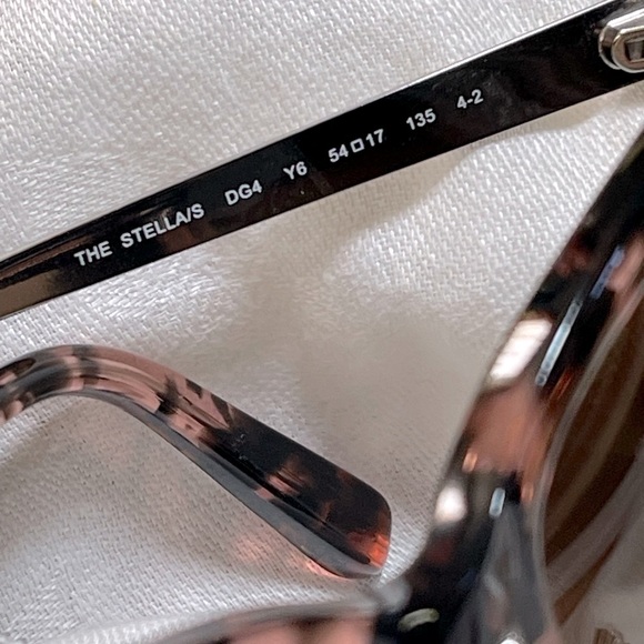 Bobbi Brown The Stella/s DG4 Sunglasses, silver case that includes mirror. - Picture 5 of 11